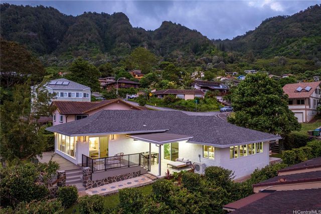 950 Hahaione Street, Honolulu, HI 96825