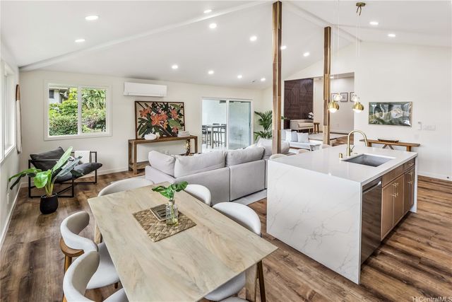 950 Hahaione Street, Honolulu, HI 96825