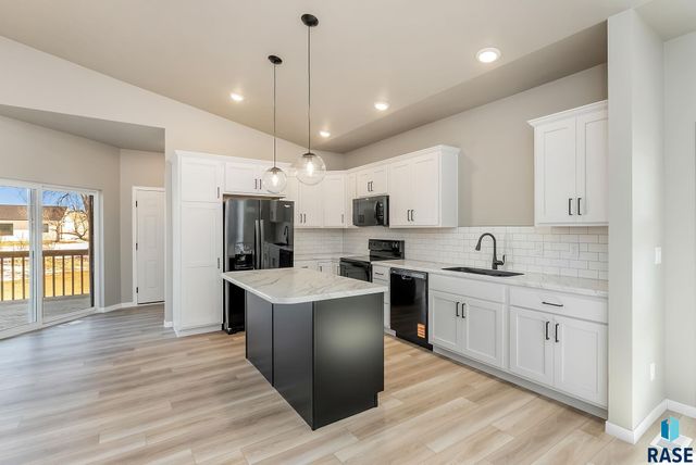 1030 E Fannings St Street, Tea, SD 57064