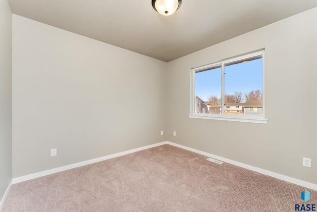 1030 E Fannings St Street, Tea, SD 57064