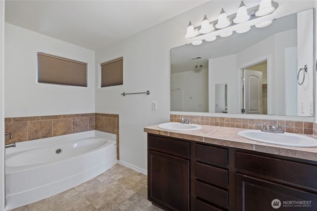 2528 10th Court SE, Olympia, WA 98501