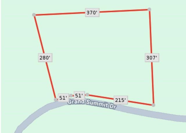 26 Grand Summit Drive, Fenton, MI 48430