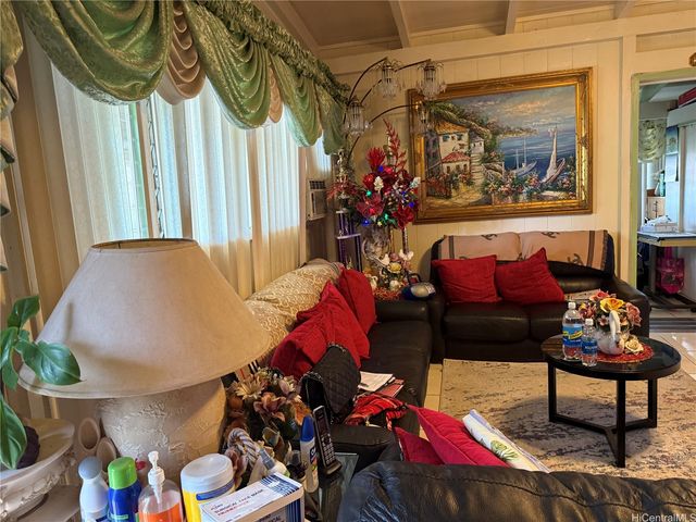 1328 Anapa Street, Honolulu, HI 96818