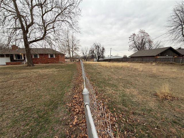 8500 N Richland Road, Yukon, OK 73099