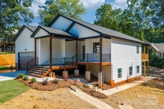 4204 9th Street NE, Hickory, NC 28601