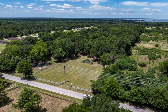 212 E Will White Road, Tool, TX 75143