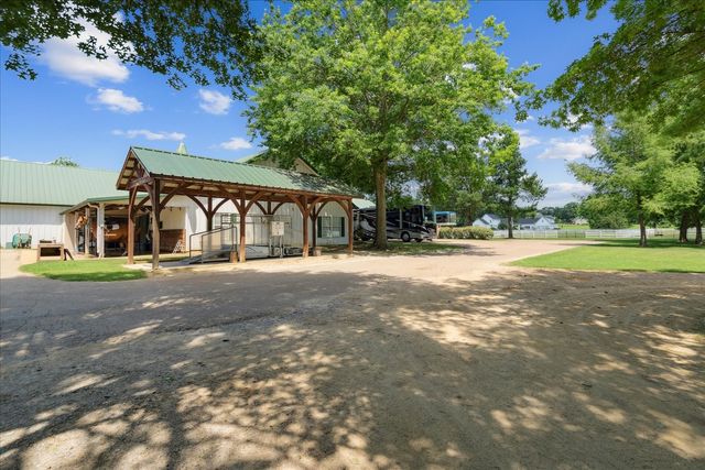 450 Reid Hooker, N, Eads, TN 38028