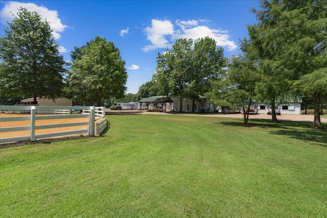 450 Reid Hooker, N, Eads, TN 38028
