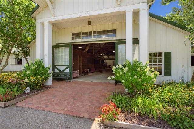 450 Reid Hooker, N, Eads, TN 38028