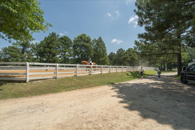 450 Reid Hooker, N, Eads, TN 38028