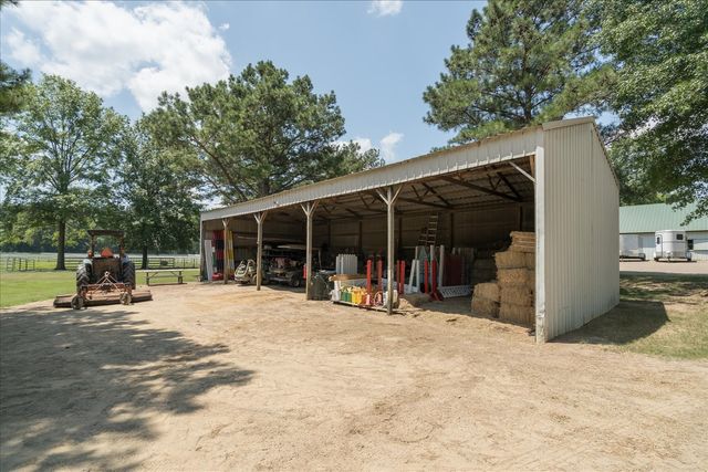 450 Reid Hooker, N, Eads, TN 38028