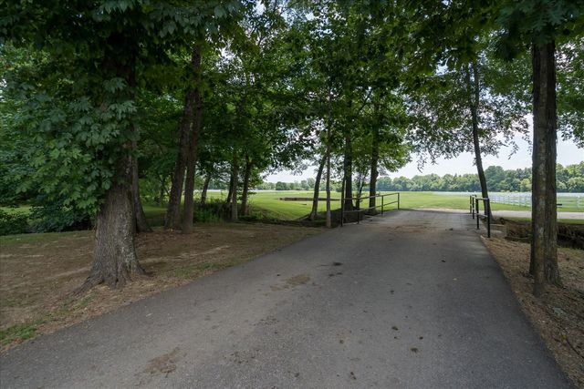 450 Reid Hooker, N, Eads, TN 38028