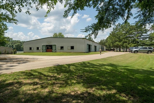 450 Reid Hooker, N, Eads, TN 38028