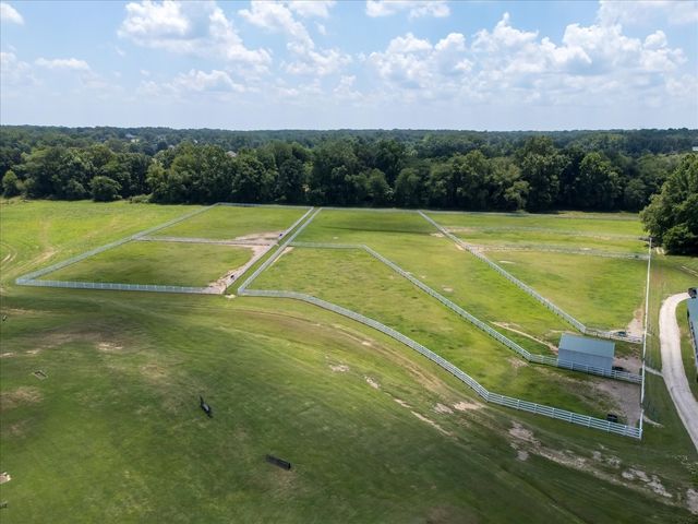 450 Reid Hooker, N, Eads, TN 38028