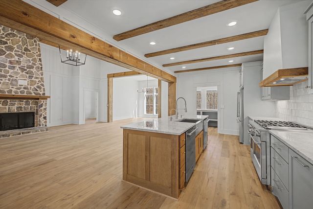 1651 Lake Louisa Loop, Monteagle, TN 37356