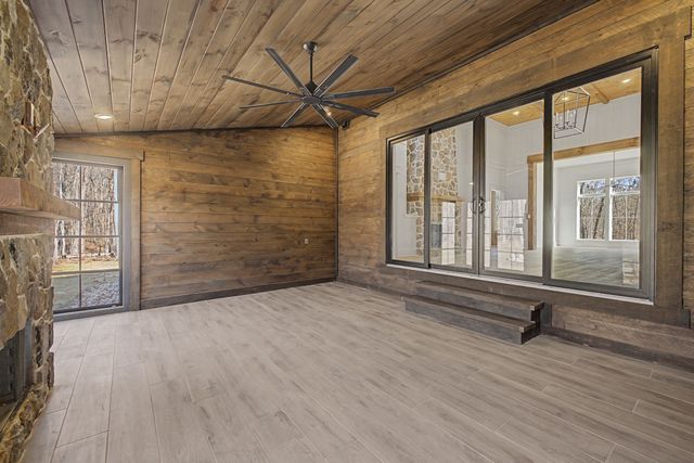 1651 Lake Louisa Loop, Monteagle, TN 37356