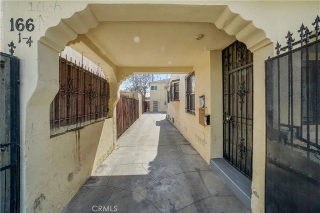 162 W 65th Street, Los Angeles, CA 90003