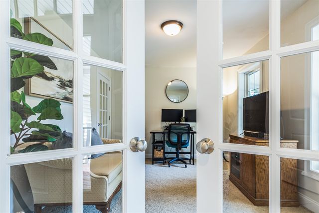 75 Olde Bridge Lane, Epping, NH 03042