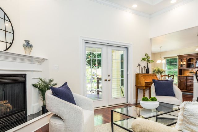75 Olde Bridge Lane, Epping, NH 03042
