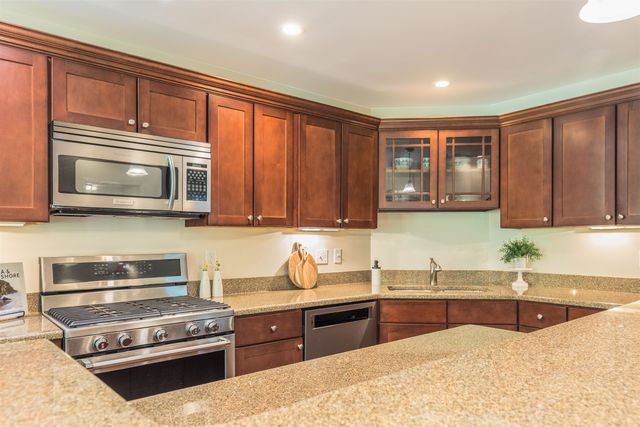 75 Olde Bridge Lane, Epping, NH 03042