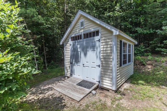 75 Olde Bridge Lane, Epping, NH 03042
