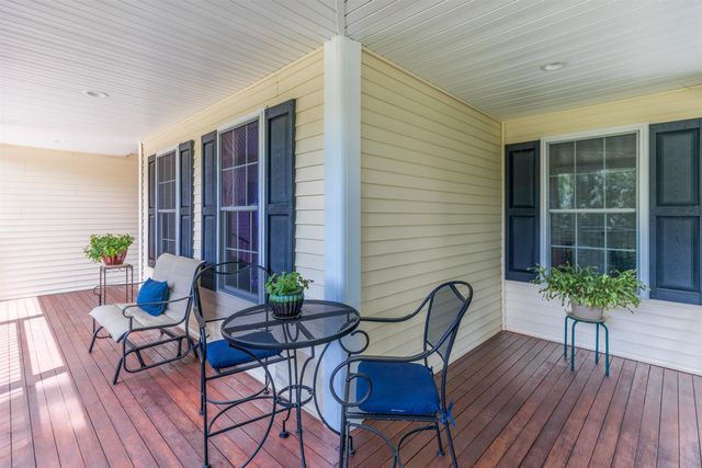 75 Olde Bridge Lane, Epping, NH 03042