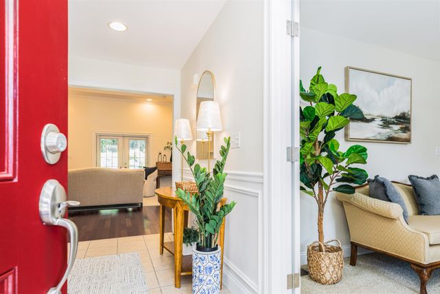75 Olde Bridge Lane, Epping, NH 03042