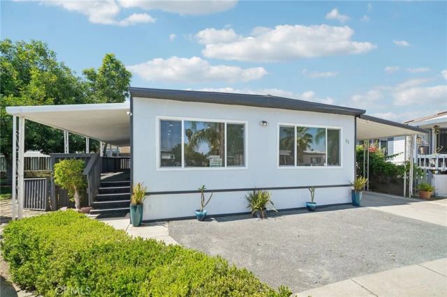 2755 arrow highway, La Verne, CA 91750