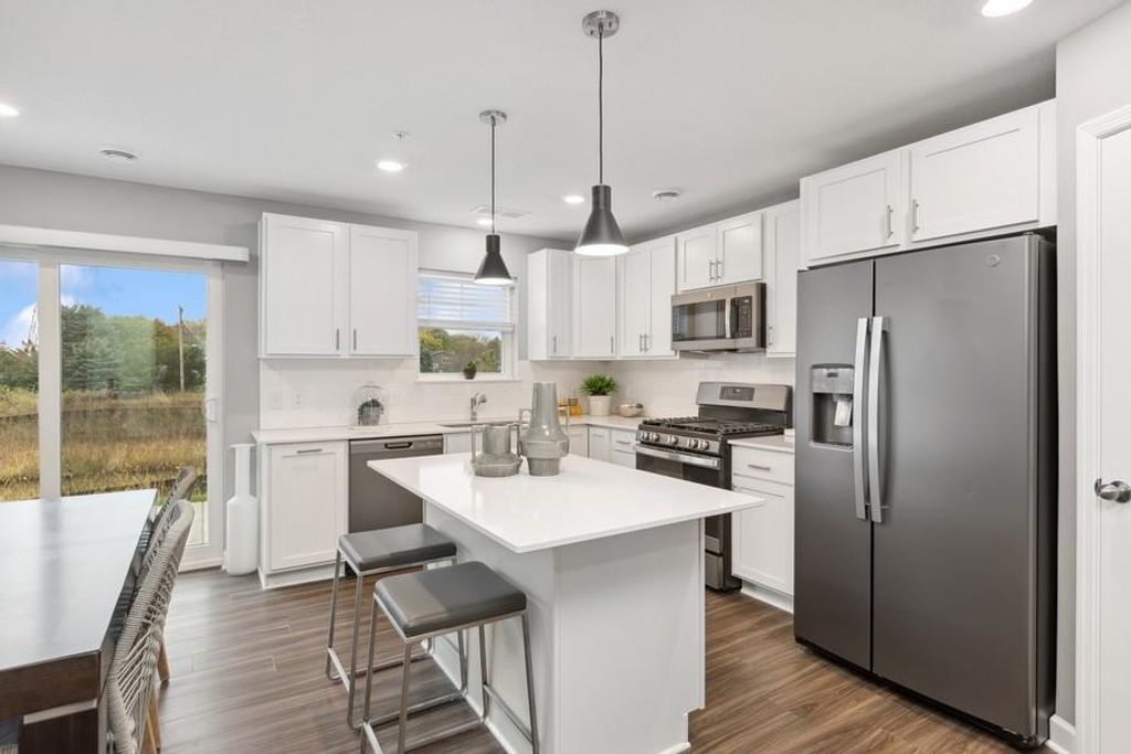 21631 Magnolia Way, Farmington, MN 55024