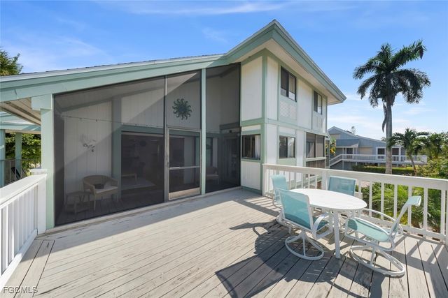 984 Greenwood CT S, Sanibel, FL 33957