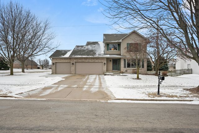 1122 Yorkshire Drive S, Sycamore, IL 60178