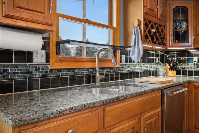 1122 Yorkshire Drive S, Sycamore, IL 60178