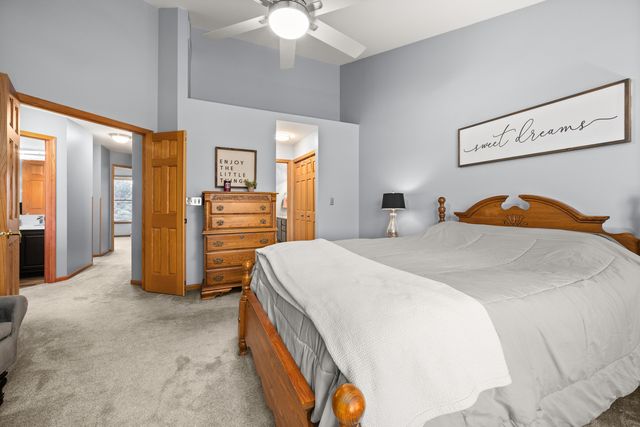 1122 Yorkshire Drive S, Sycamore, IL 60178