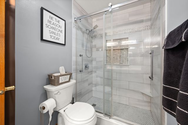 1122 Yorkshire Drive S, Sycamore, IL 60178