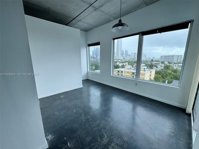 10 SW South River Dr 812, Miami, FL 33130