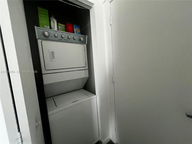 10 SW South River Dr 812, Miami, FL 33130