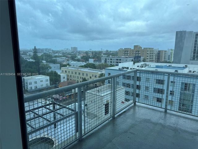 10 SW South River Dr 812, Miami, FL 33130