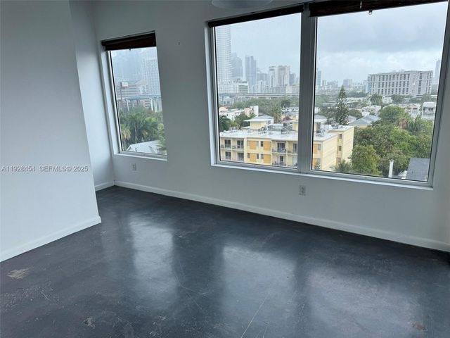 10 SW South River Dr 812, Miami, FL 33130