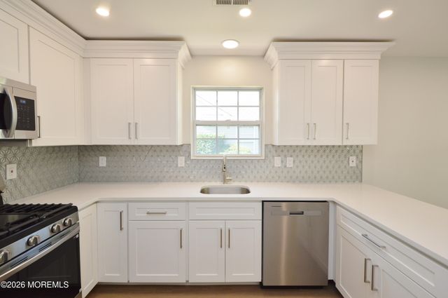 2898 Lenox Street, Toms River, NJ 08755