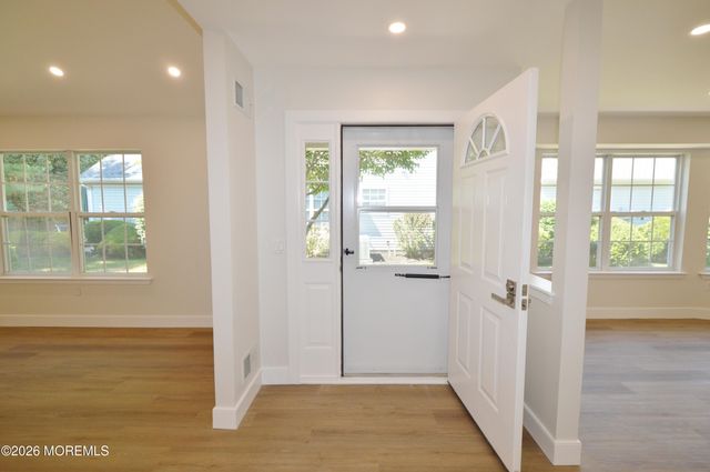 2898 Lenox Street, Toms River, NJ 08755