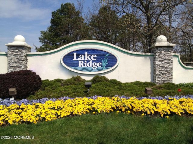 2898 Lenox Street, Toms River, NJ 08755