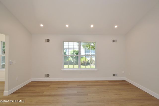 2898 Lenox Street, Toms River, NJ 08755