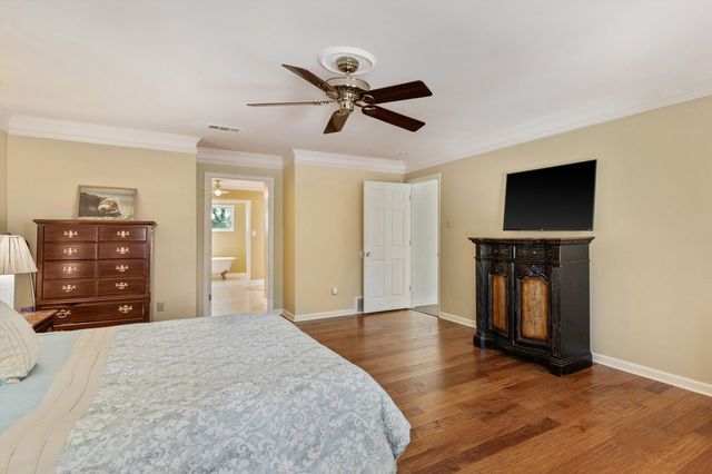 2800 E LEVEE OAKS DR, Collierville, TN 38017