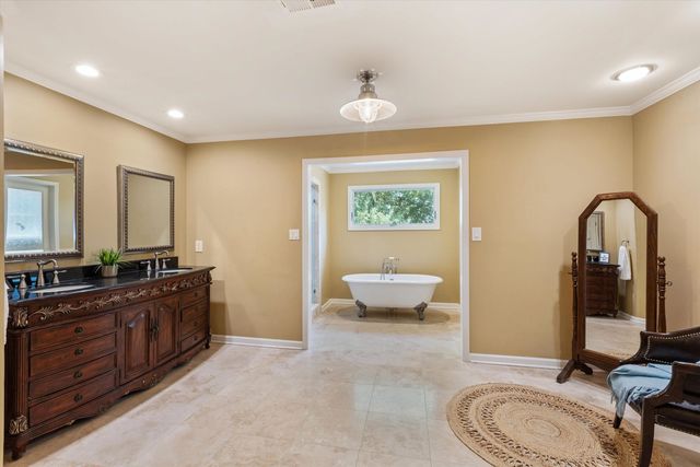 2800 E LEVEE OAKS DR, Collierville, TN 38017