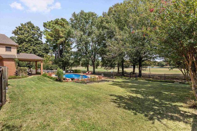 2800 E LEVEE OAKS DR, Collierville, TN 38017