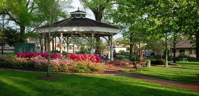 2800 E LEVEE OAKS DR, Collierville, TN 38017