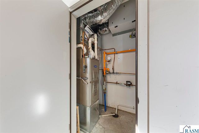 2204 Rolling Green Trail, North Mankato, MN 56003