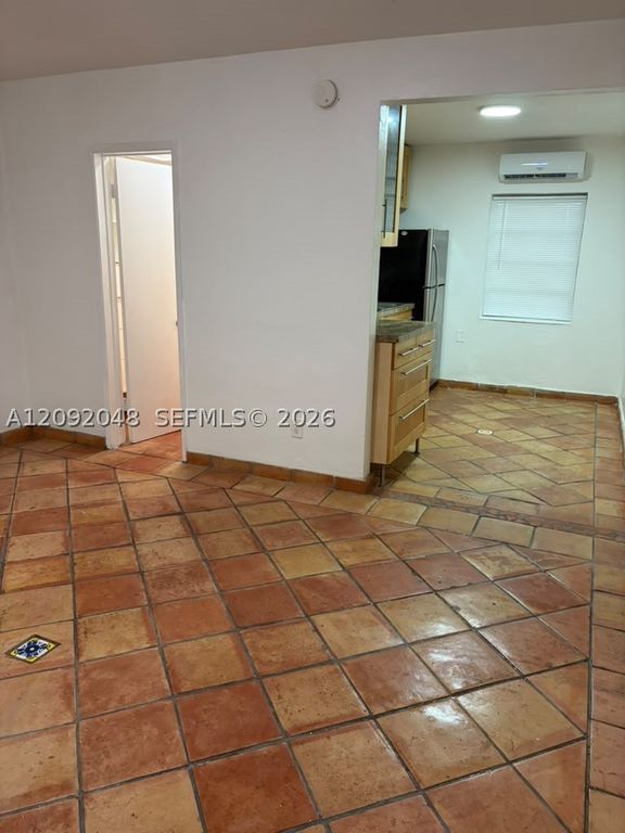645 NE 77th St 8, Miami, FL 33138