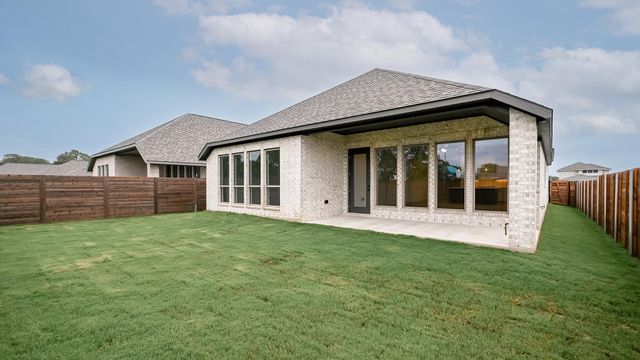 315 Foxfire CV, Lockhart, TX 78644