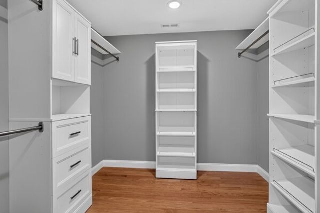 121 Lexington St, Burlington, MA 01803
